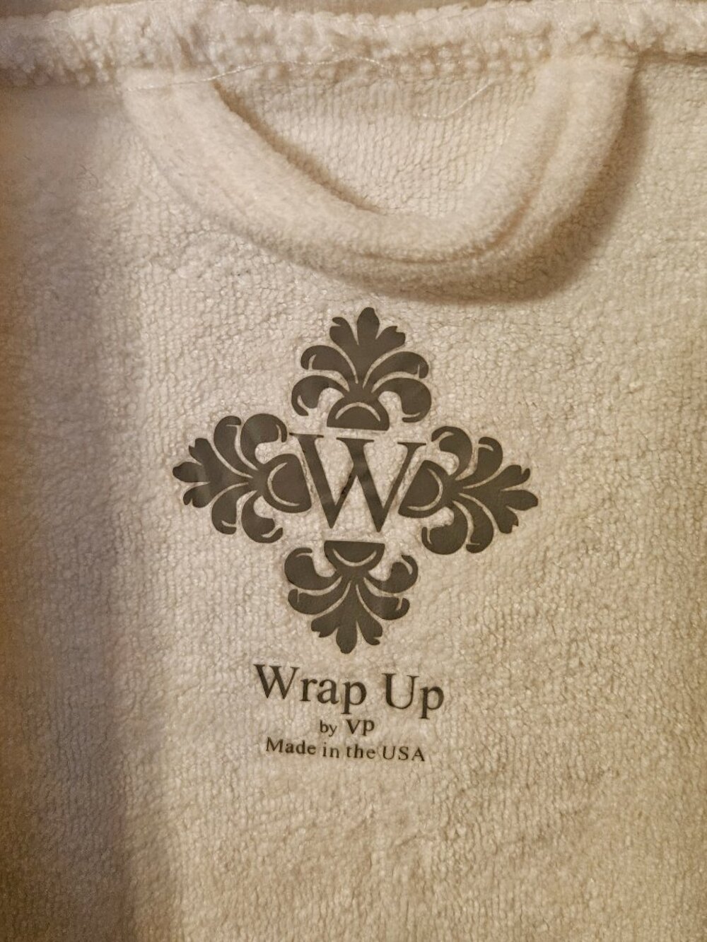 Women's Short Robe - Picture 3 of 7